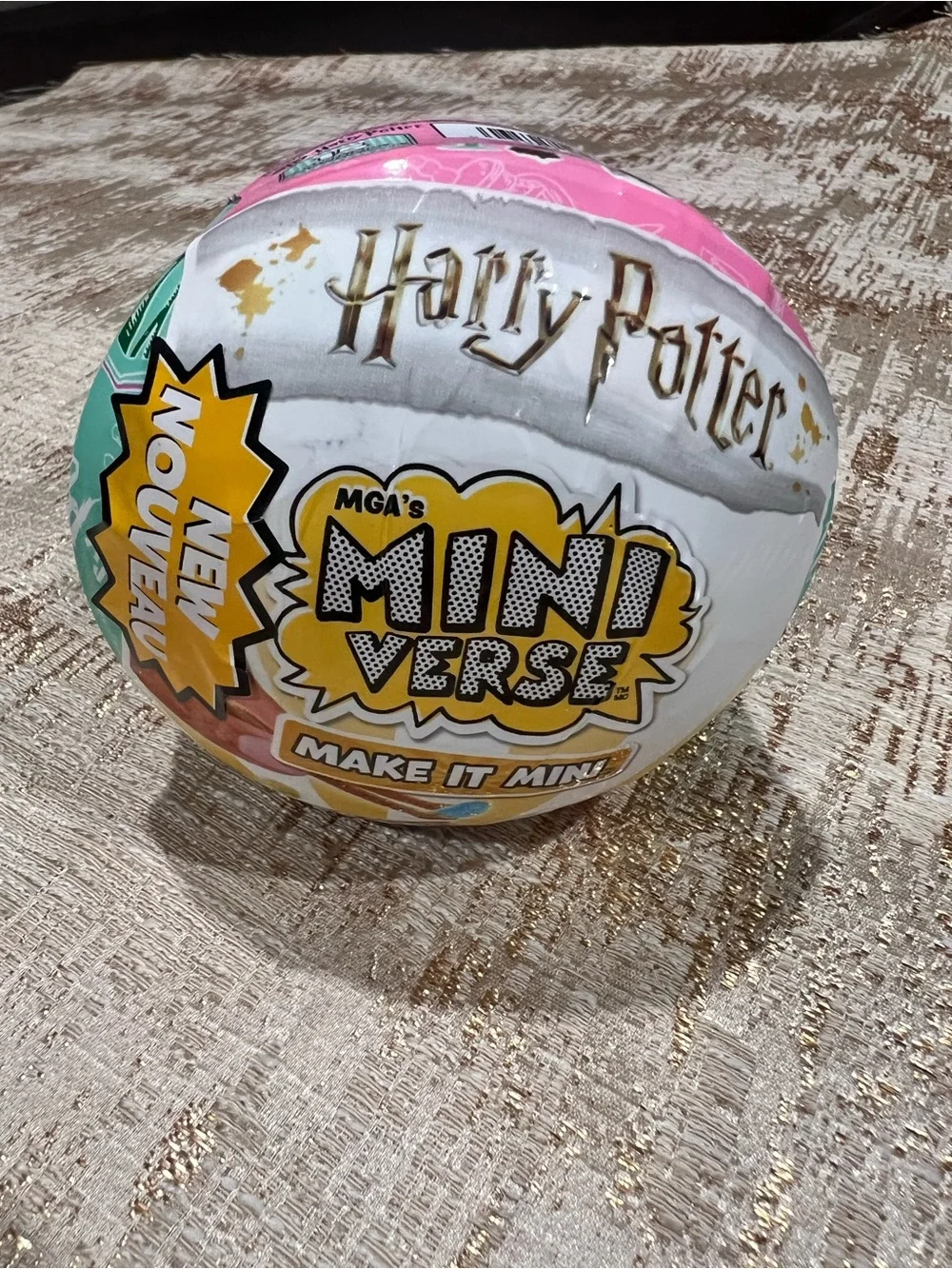Harry Potter MGA's Mini Verse Collectible Ball - White, Pink, Yellow